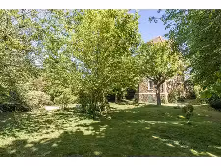 maison familiale d'exception avec parcelle de plus de 1 400 m²