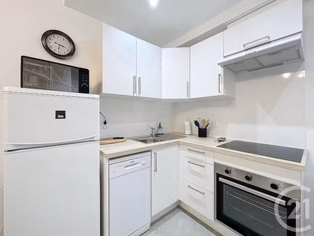 location meublée appartement 2 pièces 28.5 m² à fontenay-le-fleury (78330)  895 €