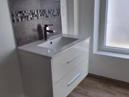 location maison 3 pièces 100 m² à preuilly-sur-claise (37290)  560 €