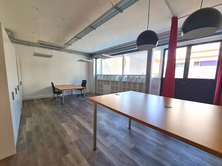 location locaux professionnels 62 m² à ivry-sur-seine (94200)  1 390 €