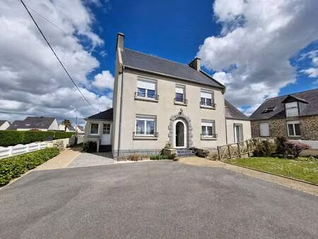 vente maison à lesneven (29260) : à vendre / 184m² lesneven
