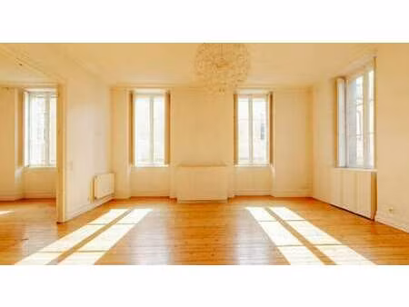 location bureaux 99 m² à 279 m²