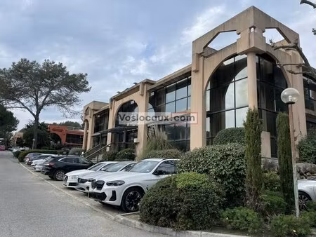 vente bureaux 1 371 m²