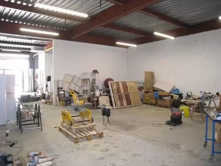 location entrepôt la ciotat 13600 600m²