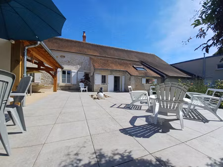 maison de caractère rénovée . idéalement située.