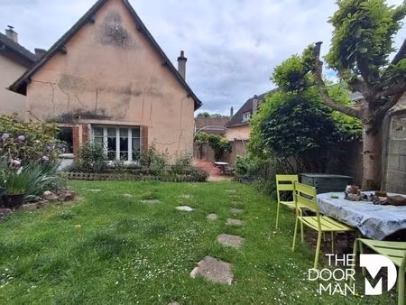 maison 28300