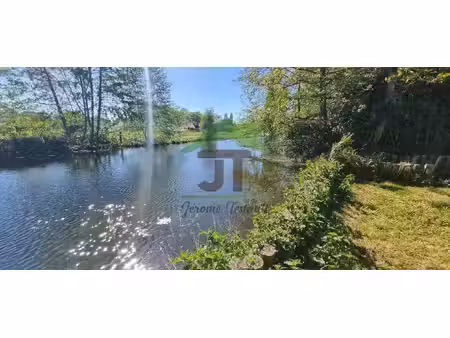 proche châteaudun : terrain de loisir avec bord d'eau