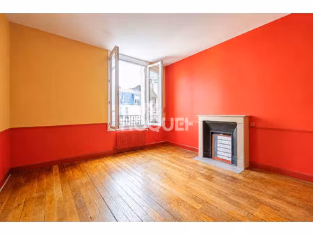 3 pièces 2 chambres / dernier étage / ascenseur / calme / lumineux / charme de l'ancien