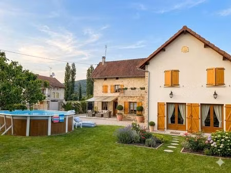 maison en pierre 7 pièces