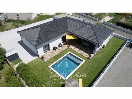 villa contemporaine 2020 - 170 m² habitables - piscine chauffée - double garage