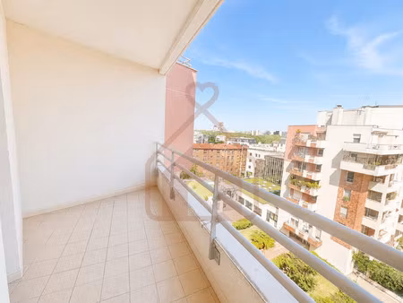 place victor hugo - appartement 3 pieces avec cave parking et ba