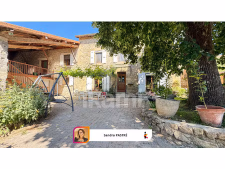 charme  volumes et potentiel : une maison en pierre idéale p