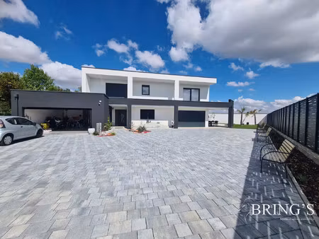 villa avec piscine à ensisheim : une oasis de luxe et de modern
