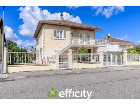 maison 7 pièces - 180 m²