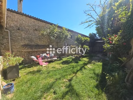maison 9 pièces - 218 m²