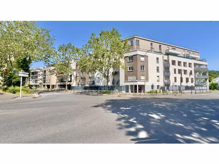 centre ville - f2 balcon et parking  vendu loué