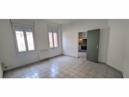 appartement à vendre t1 de 28m2 + parking  saint quentin (02100) centre ville