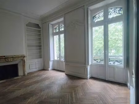 location bureaux 233 m²