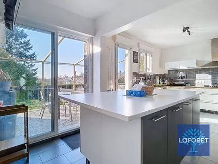 vente maison à la roche-sur-yon (85000) : à vendre / 128m² la roche-sur-yon