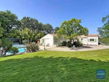 vente maison piscine à saint-maixent-sur-vie (85220) : à vendre piscine / 162m² saint-maix