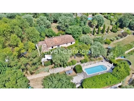 maison de charme de 200 m² dans un cadre idyllique au calme absolu