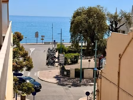 menton centre - t2 avec balcon vue mer à 2 pas des plages