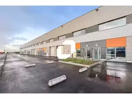 location local d’activités 360m² à 6398m²