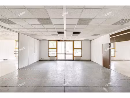 vente local d'activités montigny le bretonneux 455 m²
