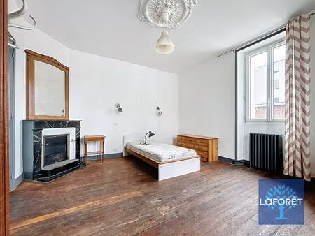 maison la roche sur yon 10 pièce(s) 182 m2