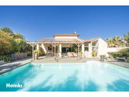 maison/villa t7 de 162m2 à saint-drézéry 34160