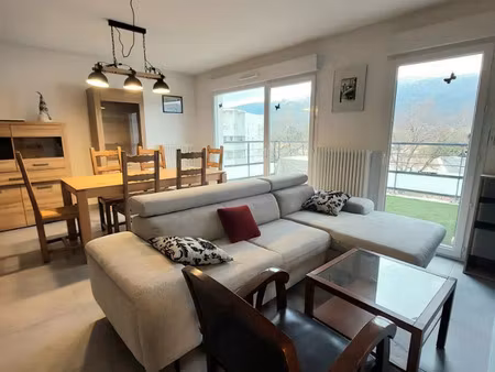 location appartement 4 pièces 85 m² à saint-genis-pouilly (01630)