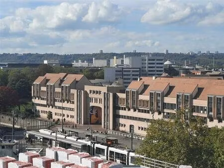 location bureau rouen 159 m²
