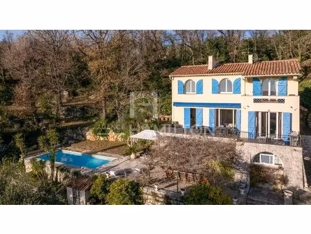 chateauneuf grasse bastide avec vue mer