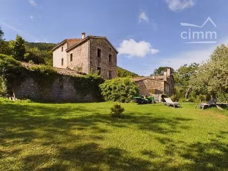 maison de luxe de 15 pièces en vente à alissas  auvergne-rhône-alpes