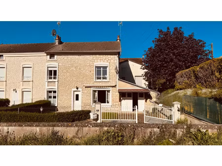 exclusivite expertimo - charmante maison en pierres apparentes à vendre à epineuil au prix