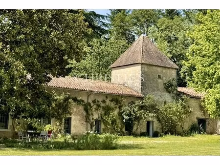 magnificent 18th century property in charente with id 352720746