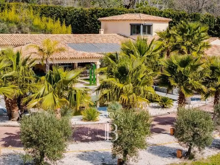 lorgues – villa grand luxe avec maison d’amis  piscine et grand sous-sol