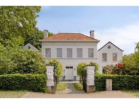 bijzonder historisch herenhuis te koop in heppen