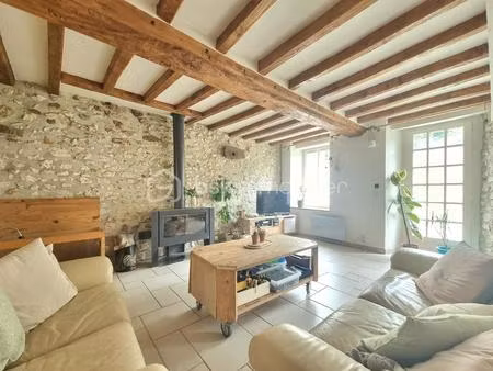 maison en pierre de 165 m² à longueville