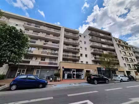 location bureaux clamart 92140 70m²