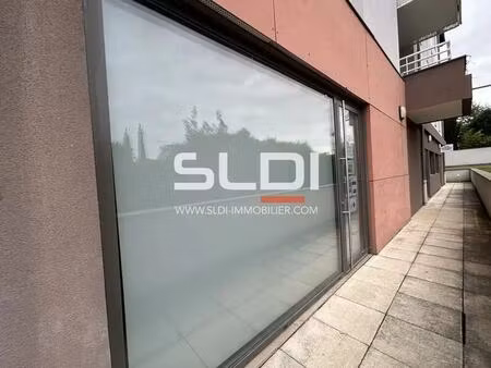 location commerce jassans riottier 01480 224m²