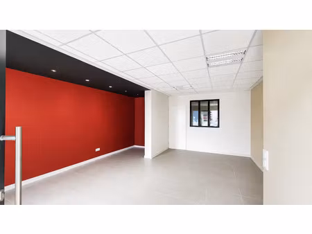 location commerce 40 m² à saint-étienne-au-mont (62360)