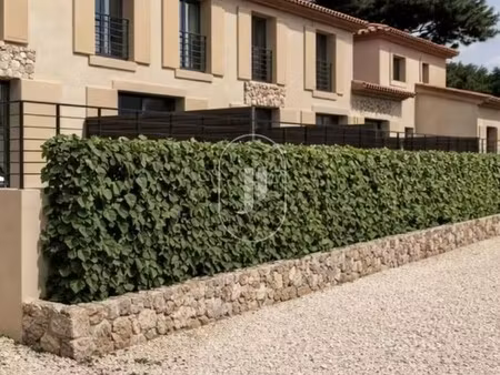 maison de luxe à vendre à grimaud : 855 000 € | 101m²