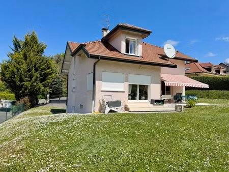 magnifique maison sur vetraz monthoux de plus de 175m2 et terrain de 1000m2