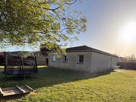 vente maison 4 pièces 90 m² à bressols (82710)  235 365 €