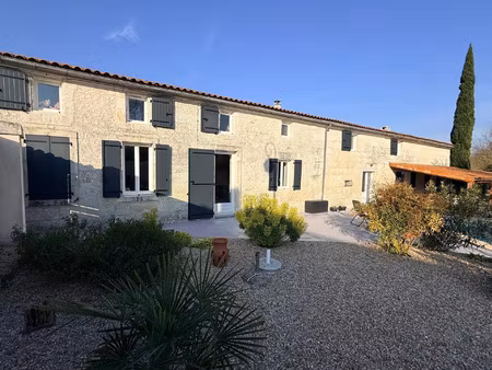 vente maison 7 pièces 265 m² saintes (17100)