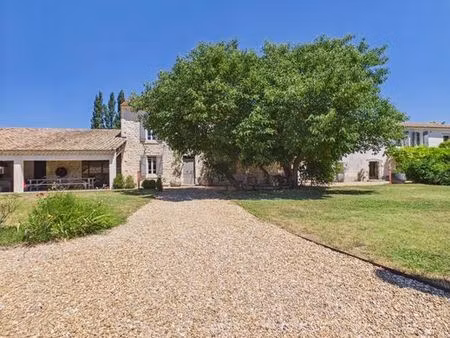 maison de campagne de luxe de 9 chambres en location l'isle-sur-la-sorgue  provence-alpes-
