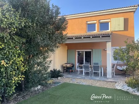maison de ville avec garage et jardin proposée par corinne ponce immobilier