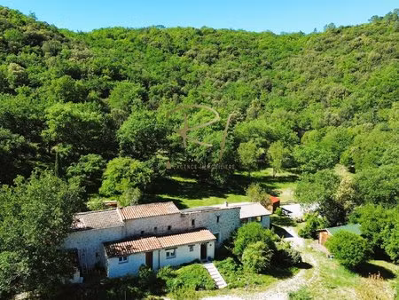 mas en pierre avec piscine vallée de la cèze
