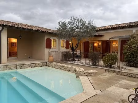 propriété au coeur du domaine et golf de pont royal avec vue s